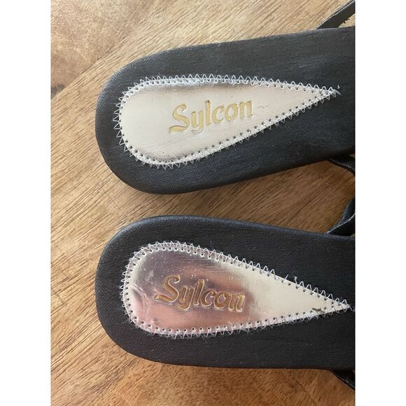 Sylcon Women’s Black Rhinestone Flip Flop Sandals Size 9 - Picture 4 of 5